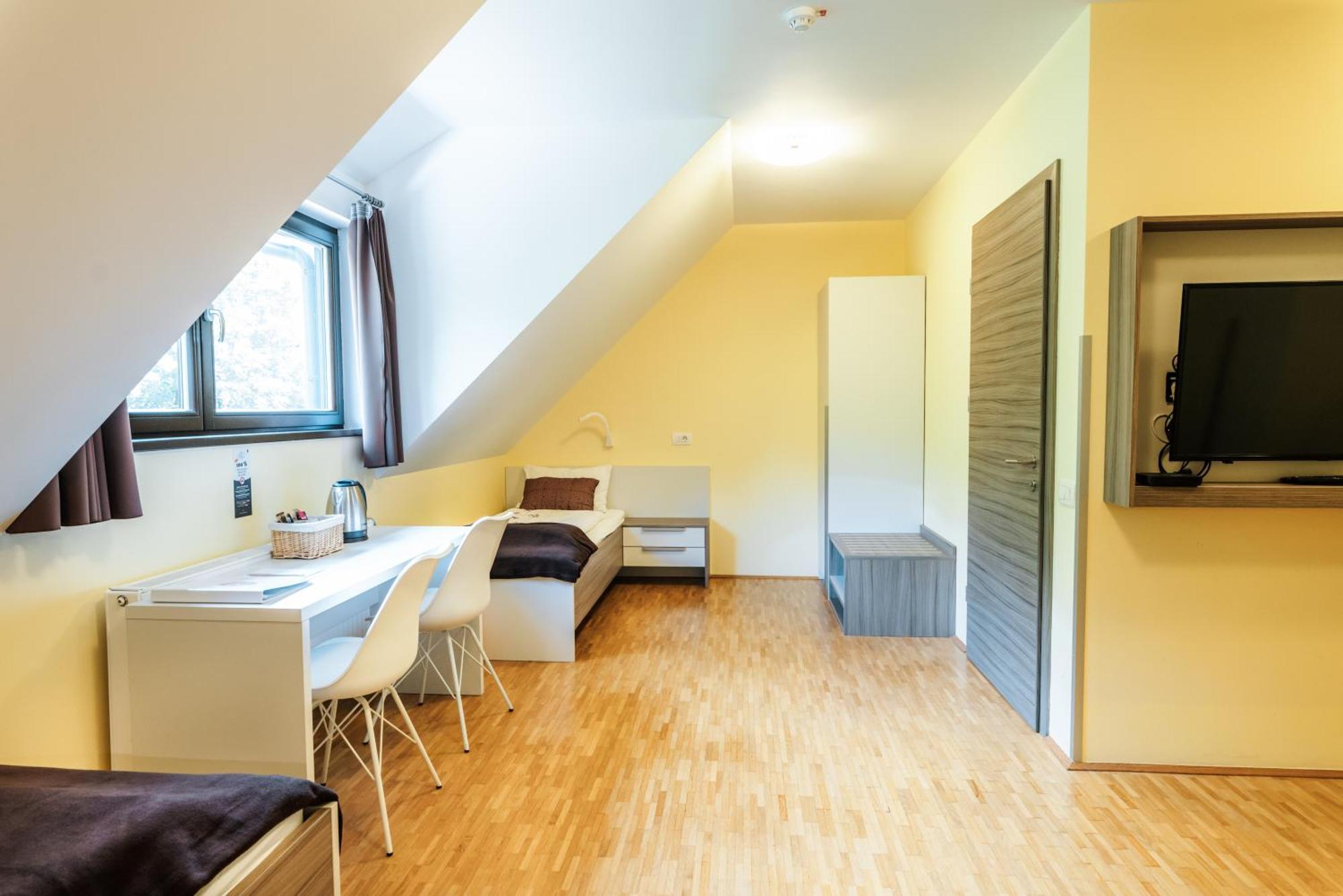 Dvorec Trebnik - Sobe Slovenske Konjice Buitenkant foto