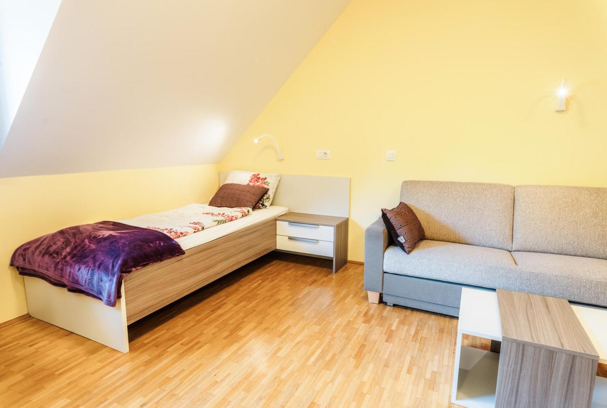 Dvorec Trebnik - Sobe Slovenske Konjice Buitenkant foto