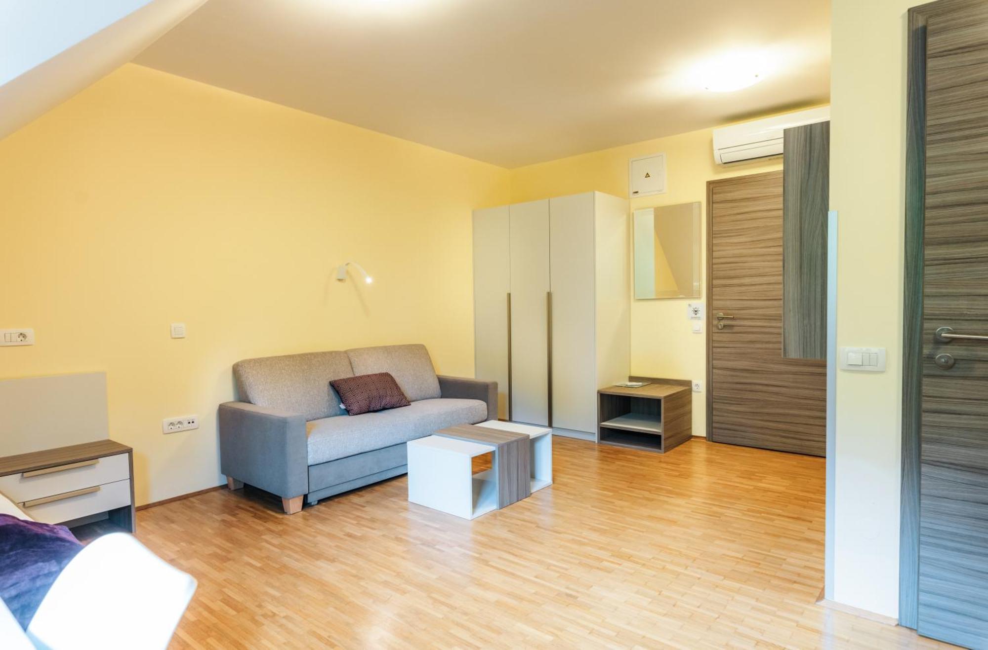 Dvorec Trebnik - Sobe Slovenske Konjice Buitenkant foto