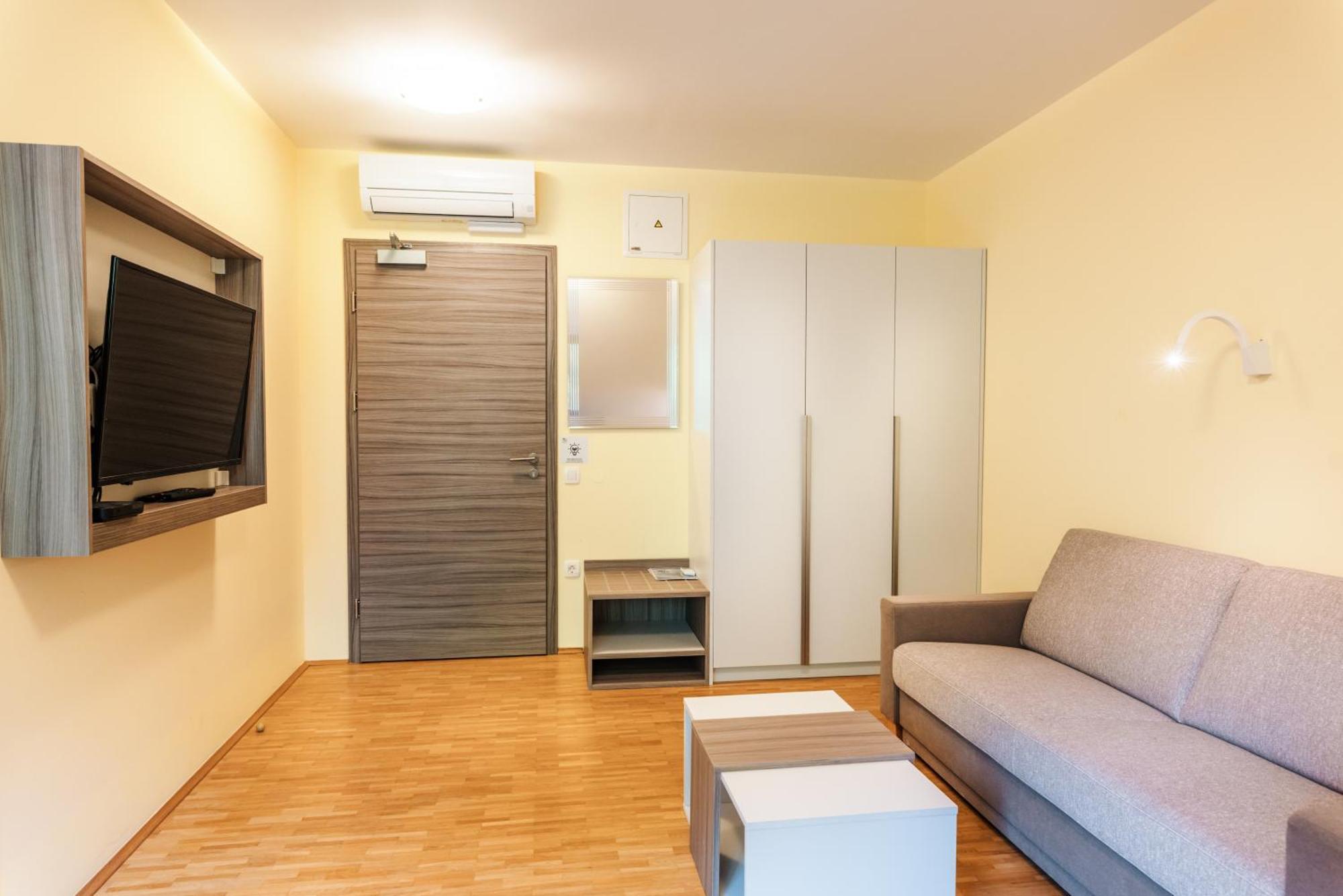 Dvorec Trebnik - Sobe Slovenske Konjice Buitenkant foto